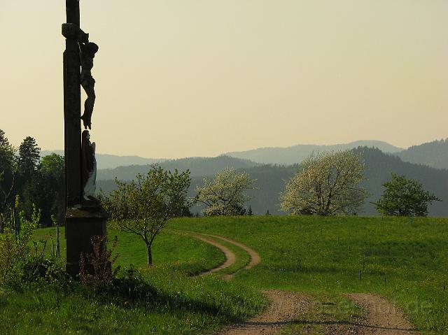 Oberentersbach Kreuz auf Buchen.JPG